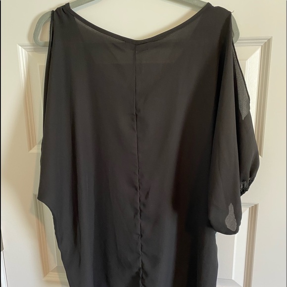 Black sheer cold shoulder top - Picture 5 of 5